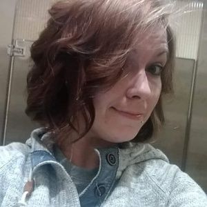 Meet your Posher, Courtnet